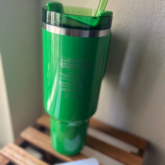 2025 Starbucks Stanley Green Insulated Cold To Go Cup with Handle - Picture 2 of 6